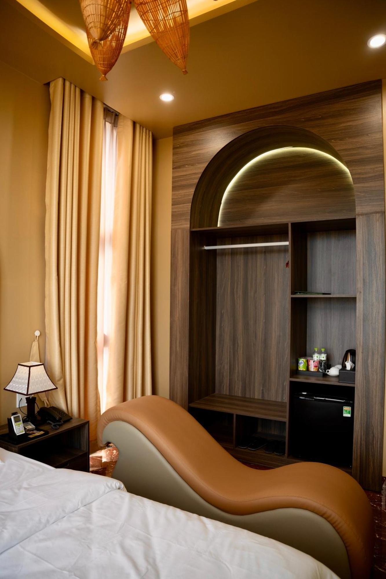 Tuyet Suong Hotel Quang Ngai Zewnętrze zdjęcie